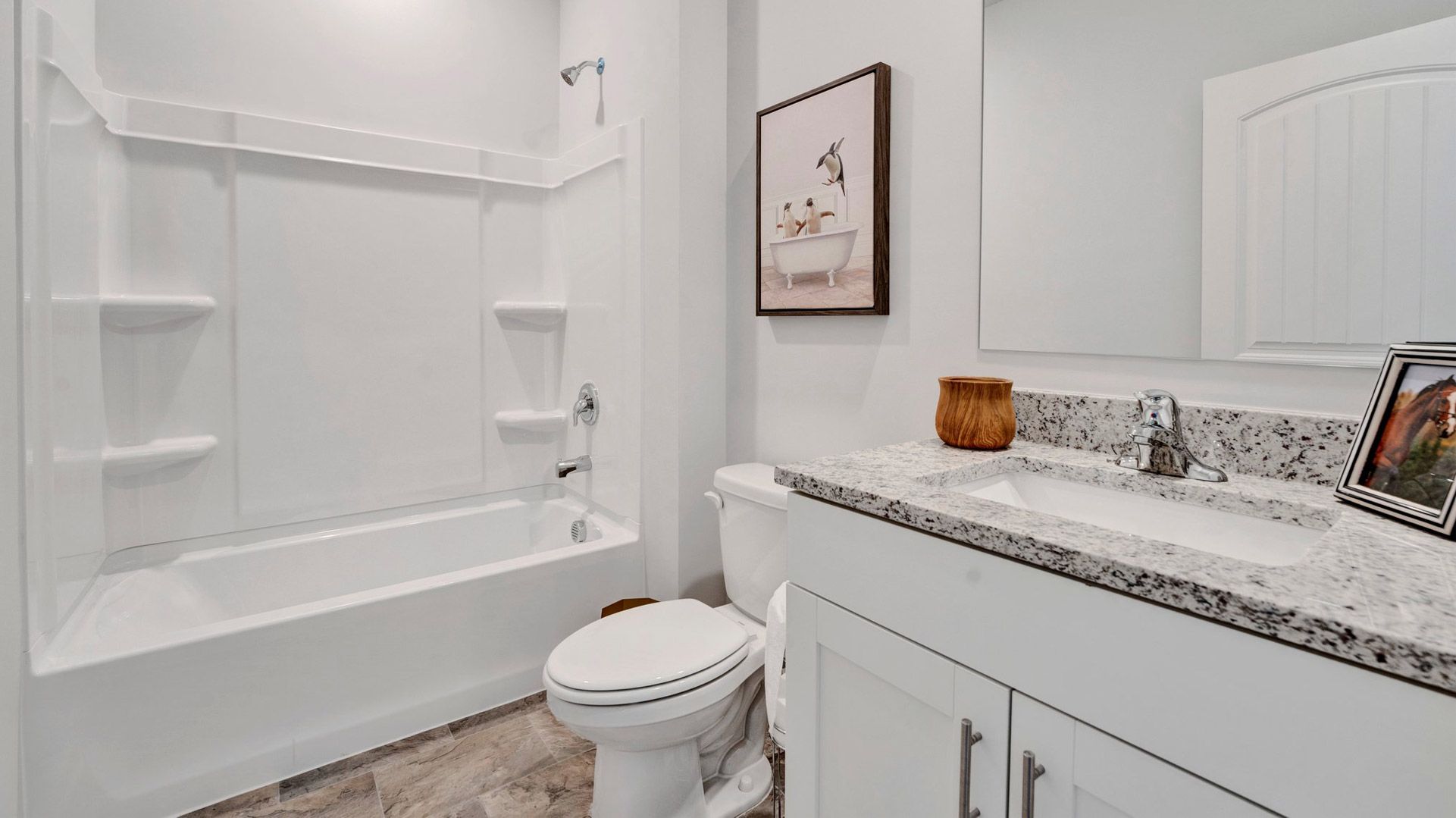 96 Clearwater Drive. Brookland, AR 72417