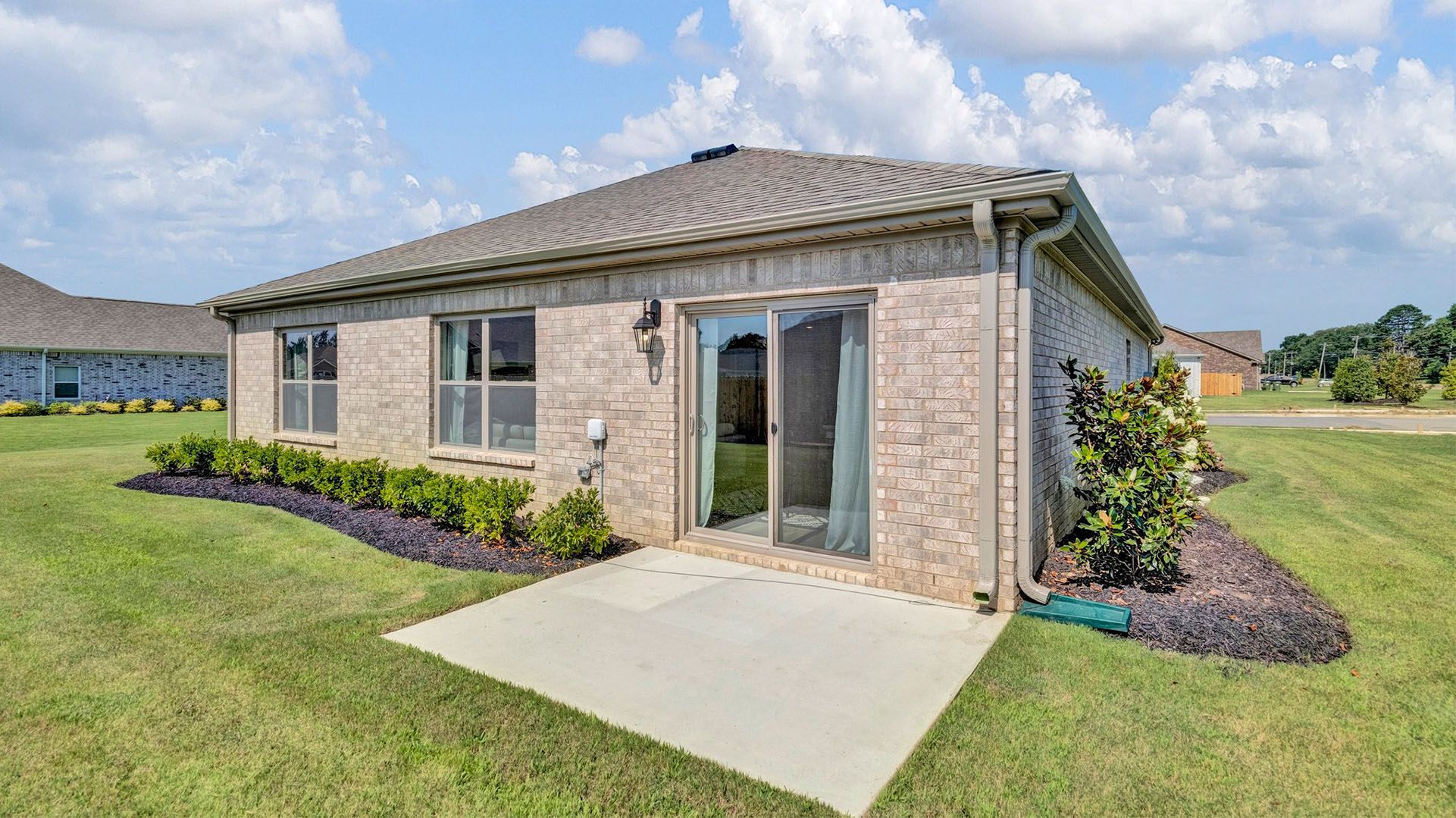 8050 Hickory Meadow Road. Millington, TN 38053