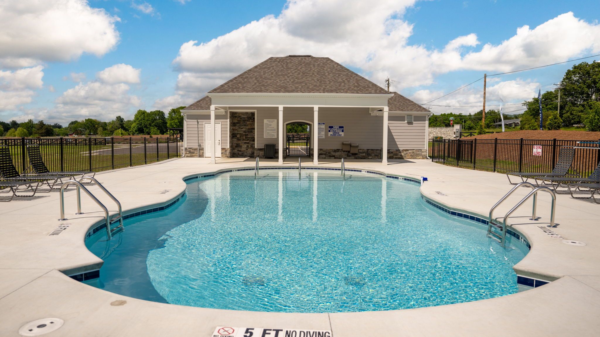 casa en Harbor Crest por D.R. Horton