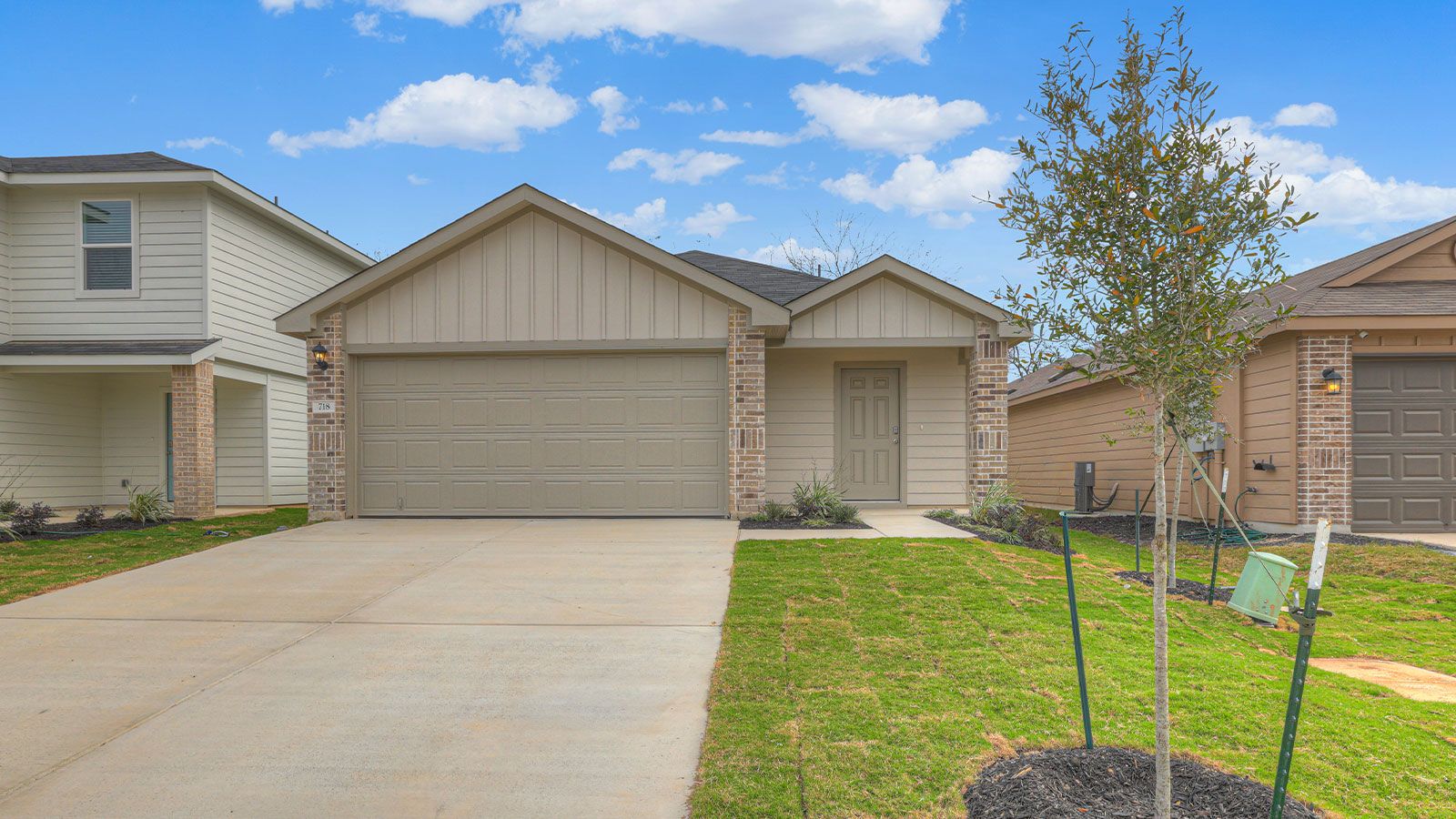 The Caprock - Spring Valley: New Braunfels, Texas - D.R. Horton