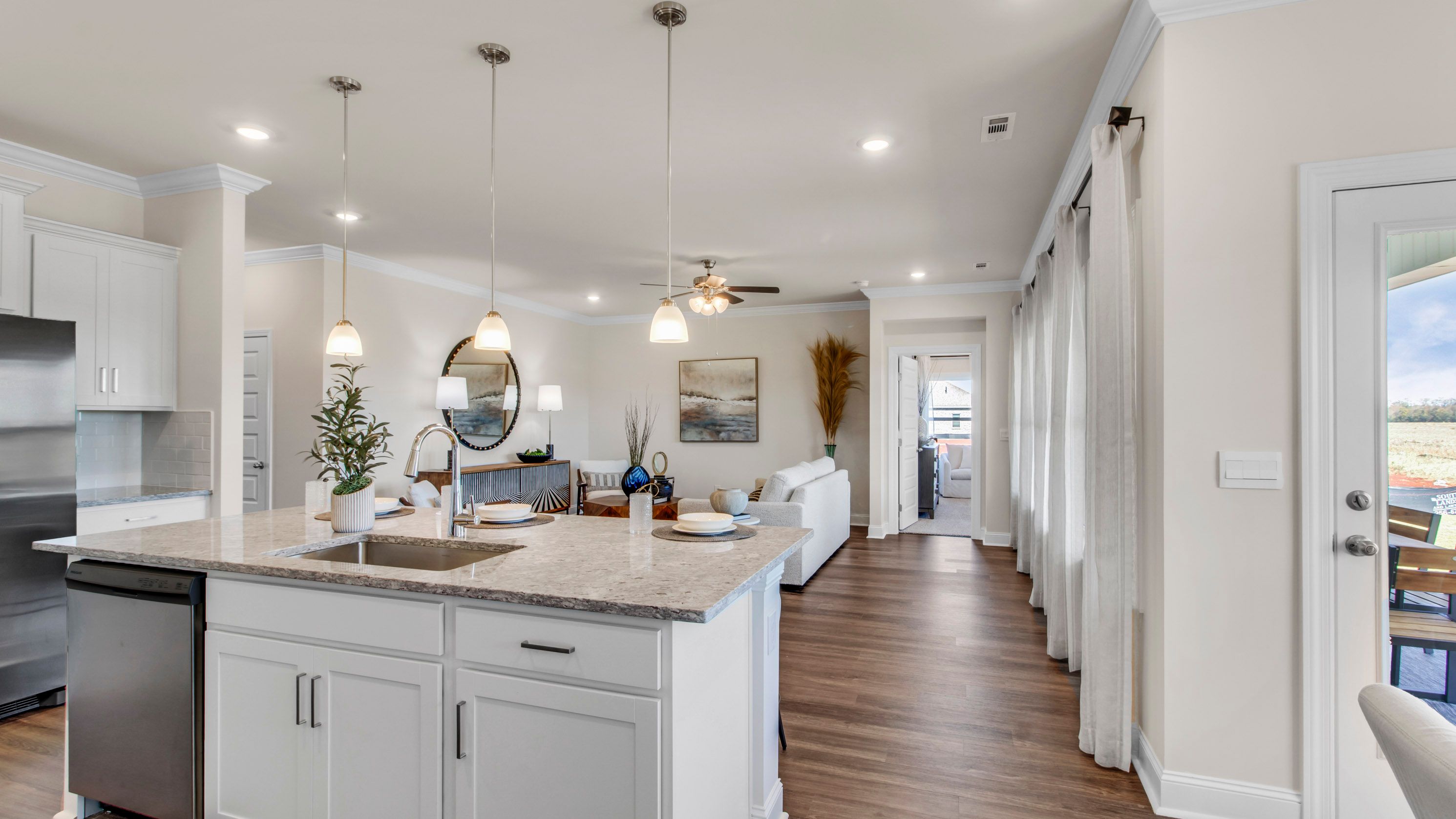 27593 Onyx Court. Athens, AL 35613