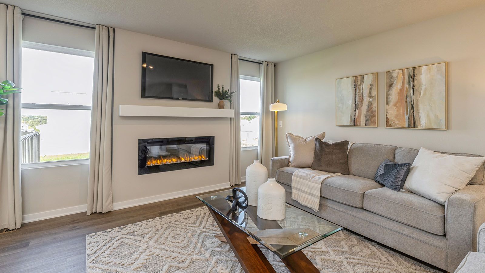 2492 Se Fox Valley Dr. West Des Moines, IA 50265