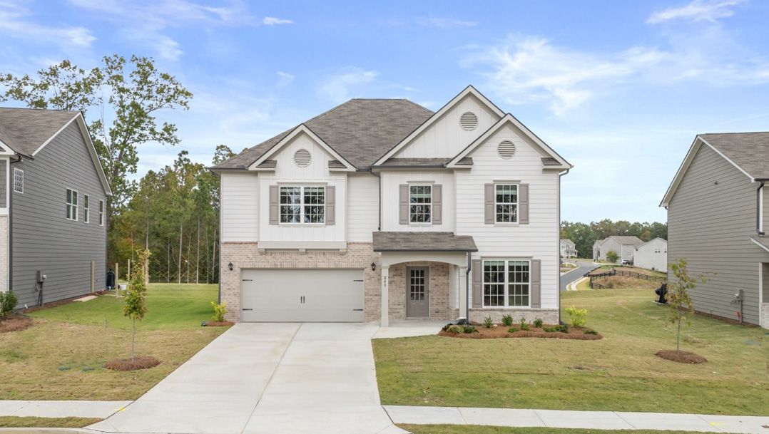 548 Majestic Oak Circle. Dallas, GA 30132