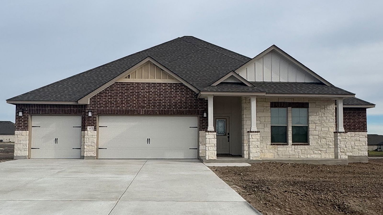 Parker II - Sterling Meadows: Salado, Texas - D.R. Horton