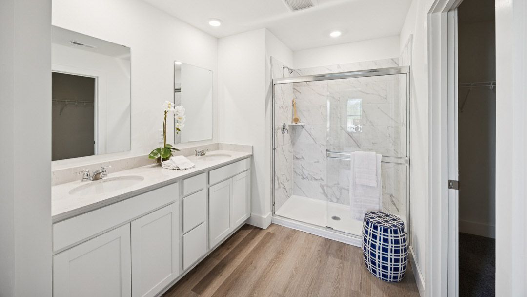 8003 Cedar Meadows Lane. Louisville, KY 40229