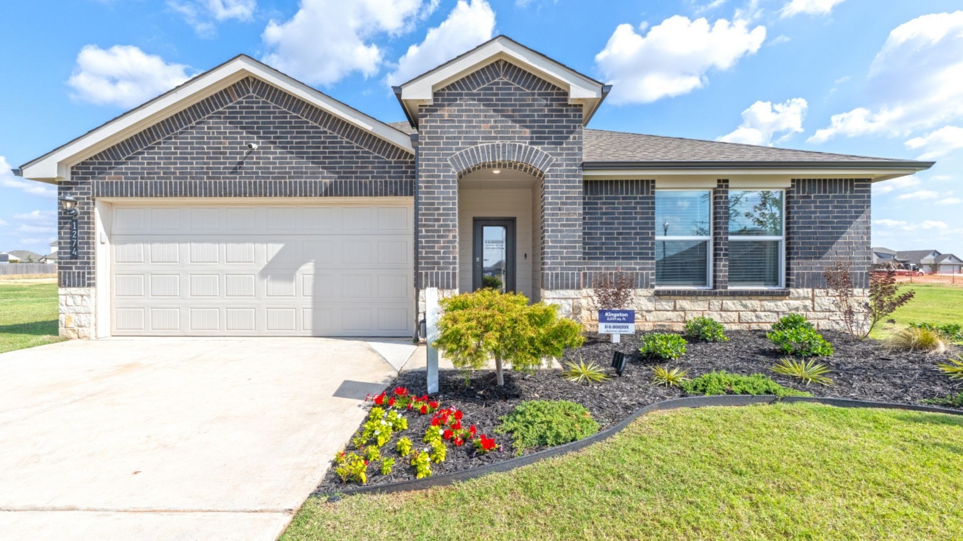 2809 Tracys Manor. Yukon, OK 73099