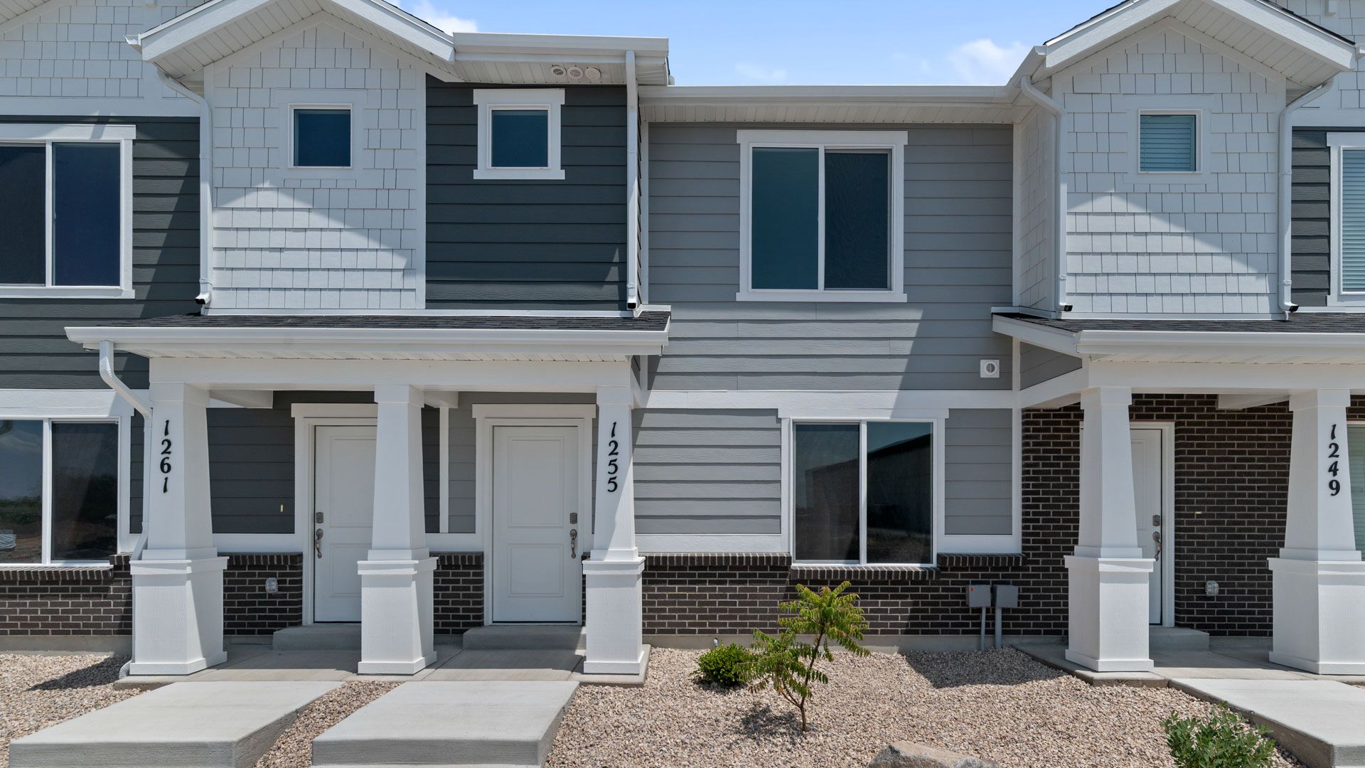 Dalton - Dixon Creek Townhomes: Harrisville, Utah - D.R. Horton