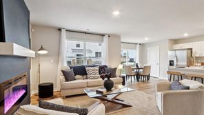 2451 Chloe Ln (Sydney)