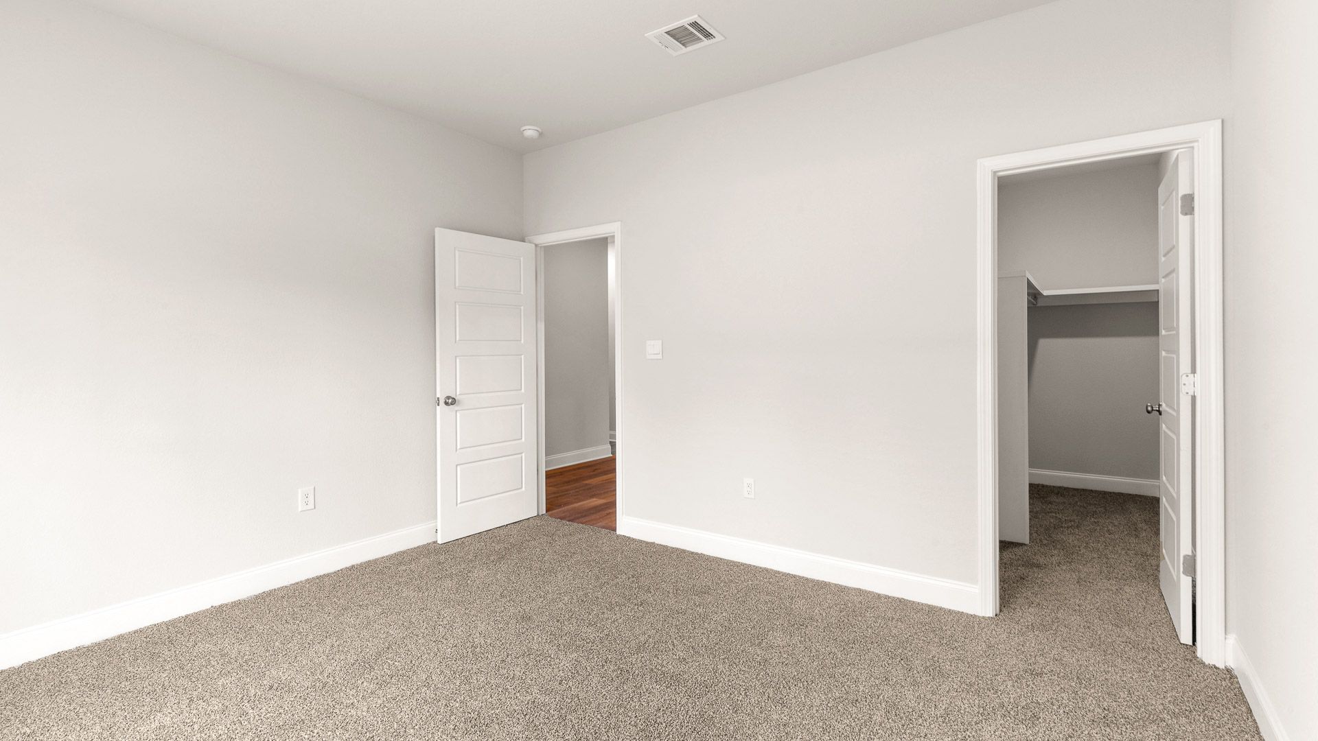 6601 Palm Pointe Drive. Ocean Springs, MS 39564