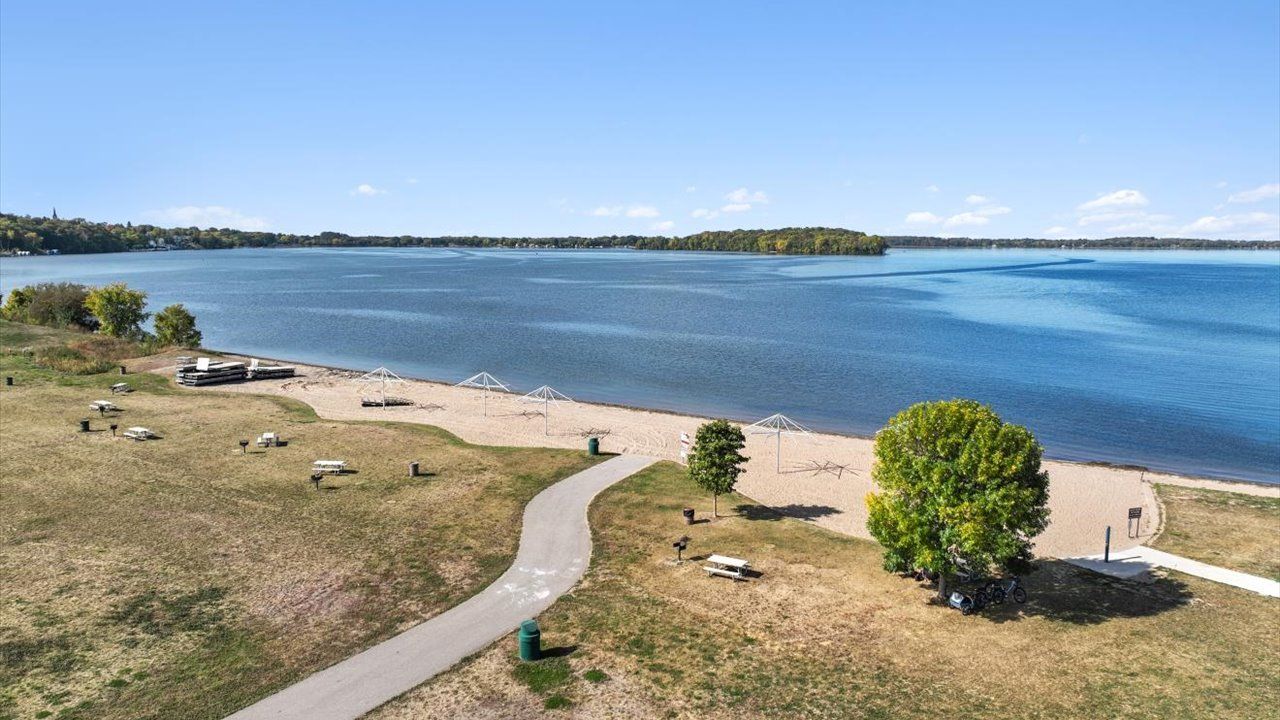 526 Goldenrod Trail. Waconia, MN 55387