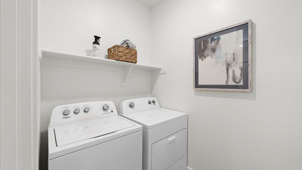 6504 Glacier Bay Street. Bakersfield, CA 93313