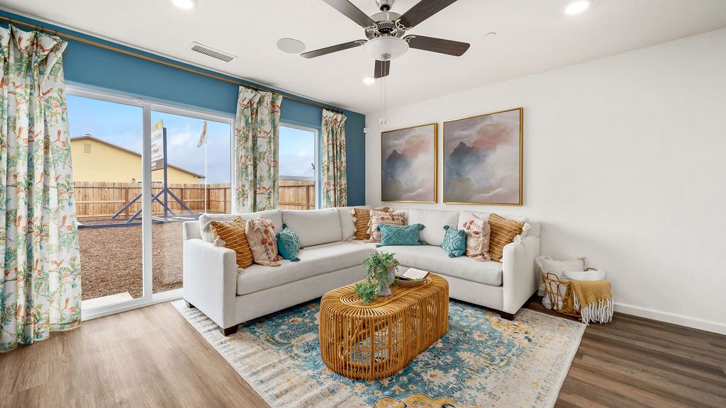 1944 Oak Falls Court. Tulare, CA 93274