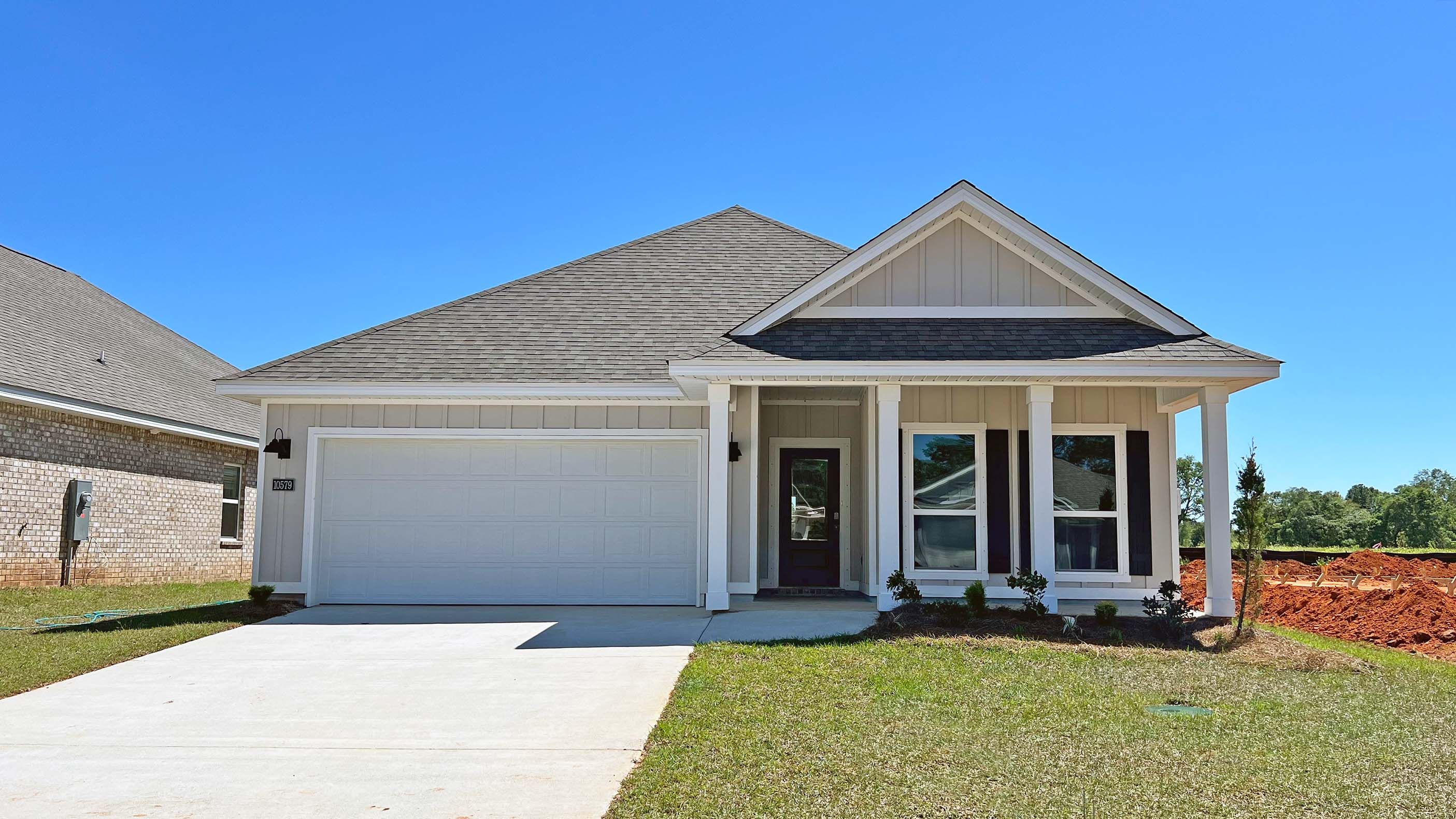 The Lamar - Fallschase at Pathstone: Pensacola, Alabama - D.R. Horton Basic