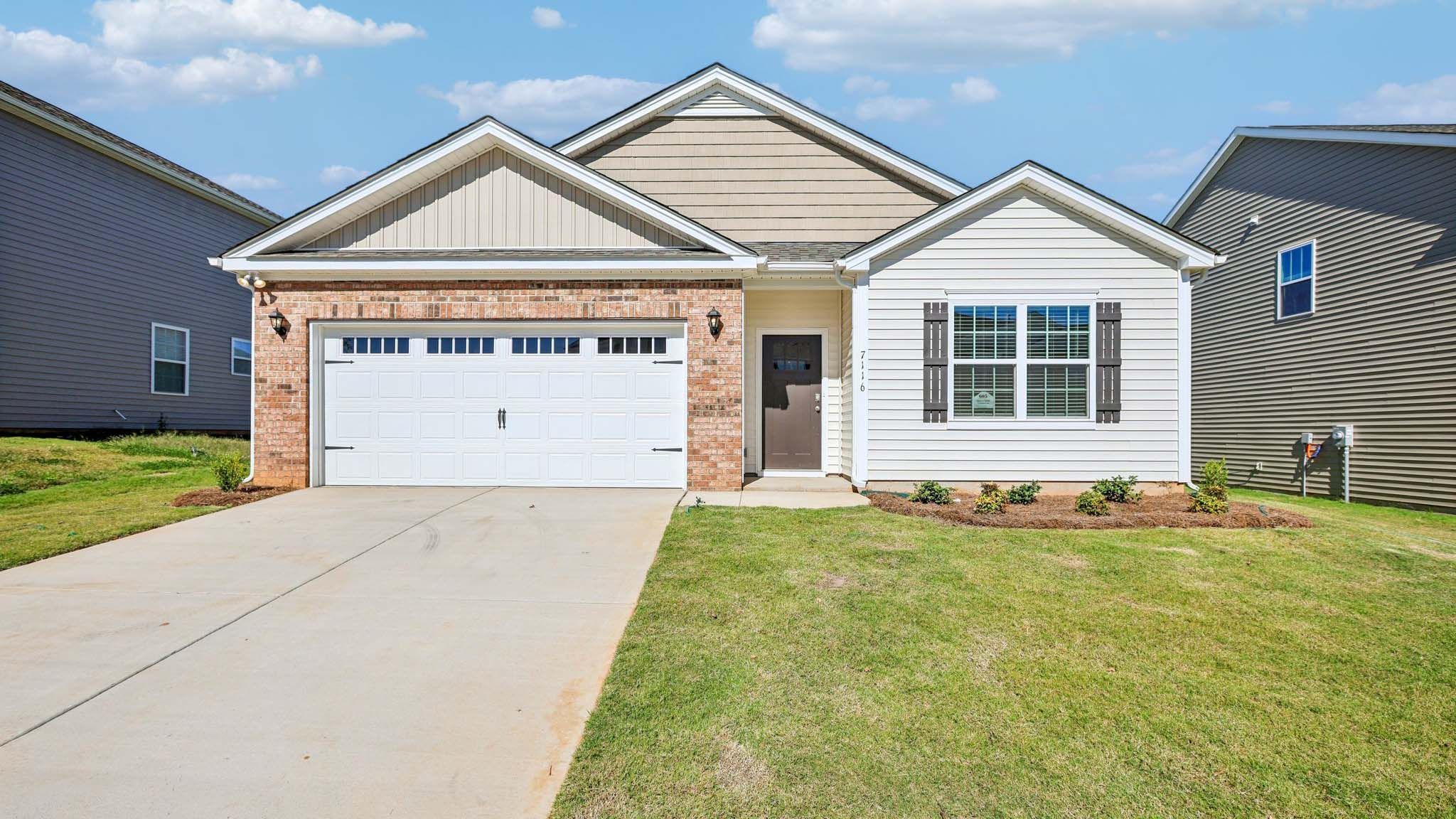 Cali - The Hamptons at Hickory: Hickory, North Carolina - D.R. Horton