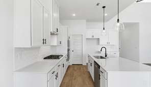 816 Kelleyann Ave (AURORA)