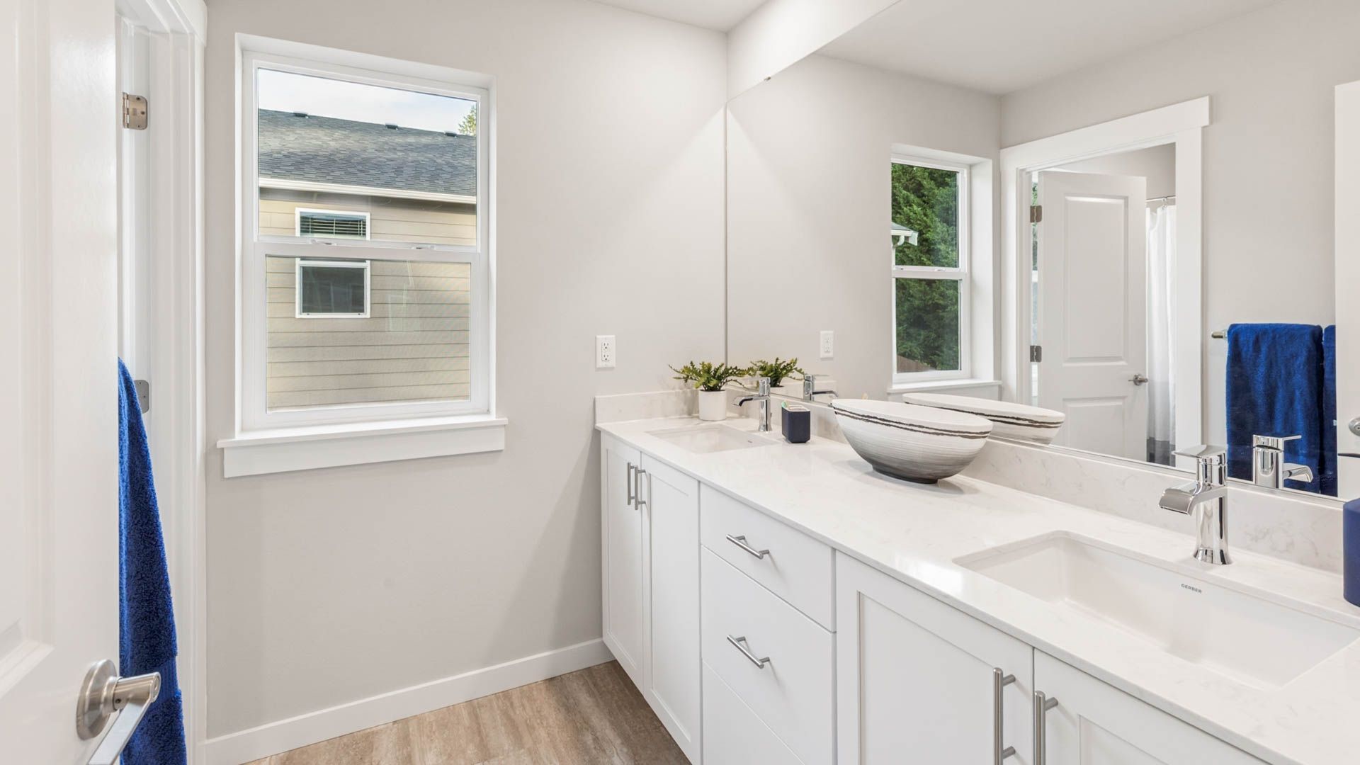 9810 36Th St E. Edgewood, WA 98371