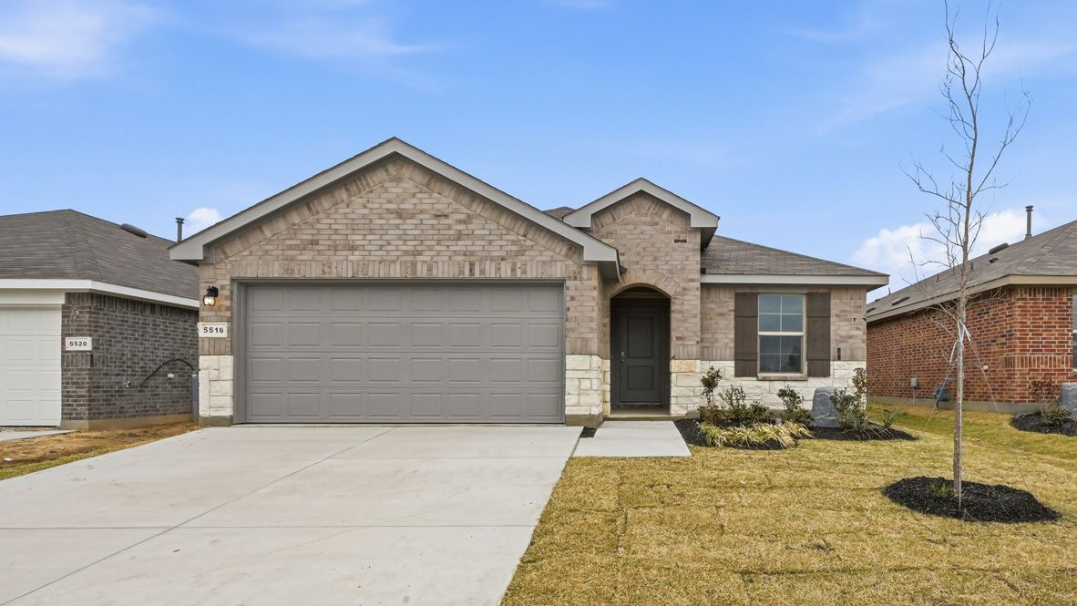 10712 Spinel Drive. Fort Worth, TX 76036