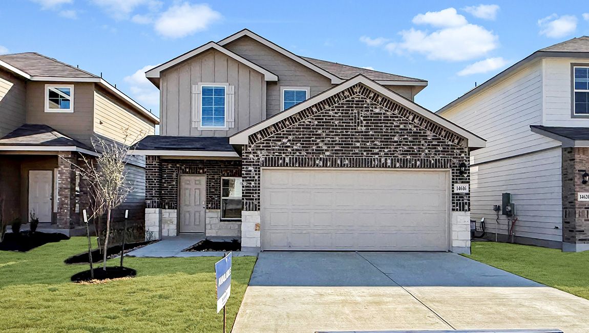 The Nicole - Stonehill: San Antonio, Texas - D.R. Horton