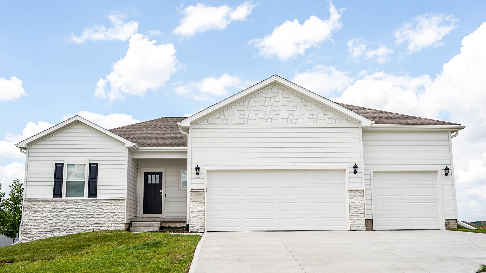 Reagan - Windsor West: Omaha, Nebraska - D.R. Horton