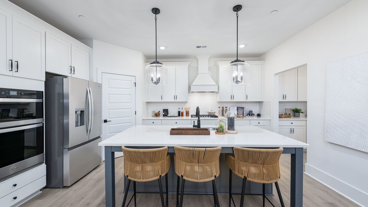 casa en The Village at Sandy Plains por D.R. Horton