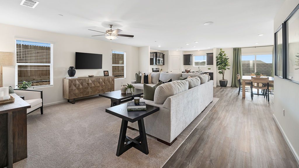 casa en Daleglen por D.R. Horton Basic