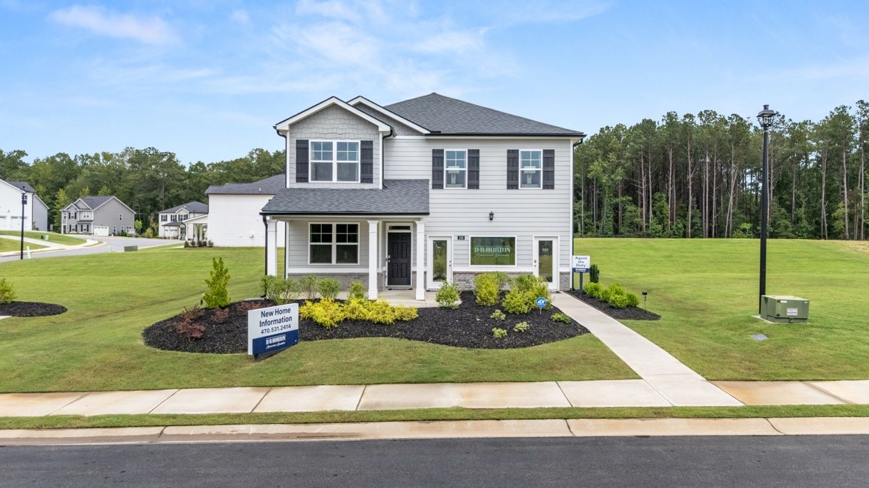 108 Oakchase Park Lane. Hampton, GA 30228