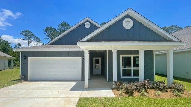 The Bristol - Hawkins Manor: Mobile, Alabama - D.R. Horton