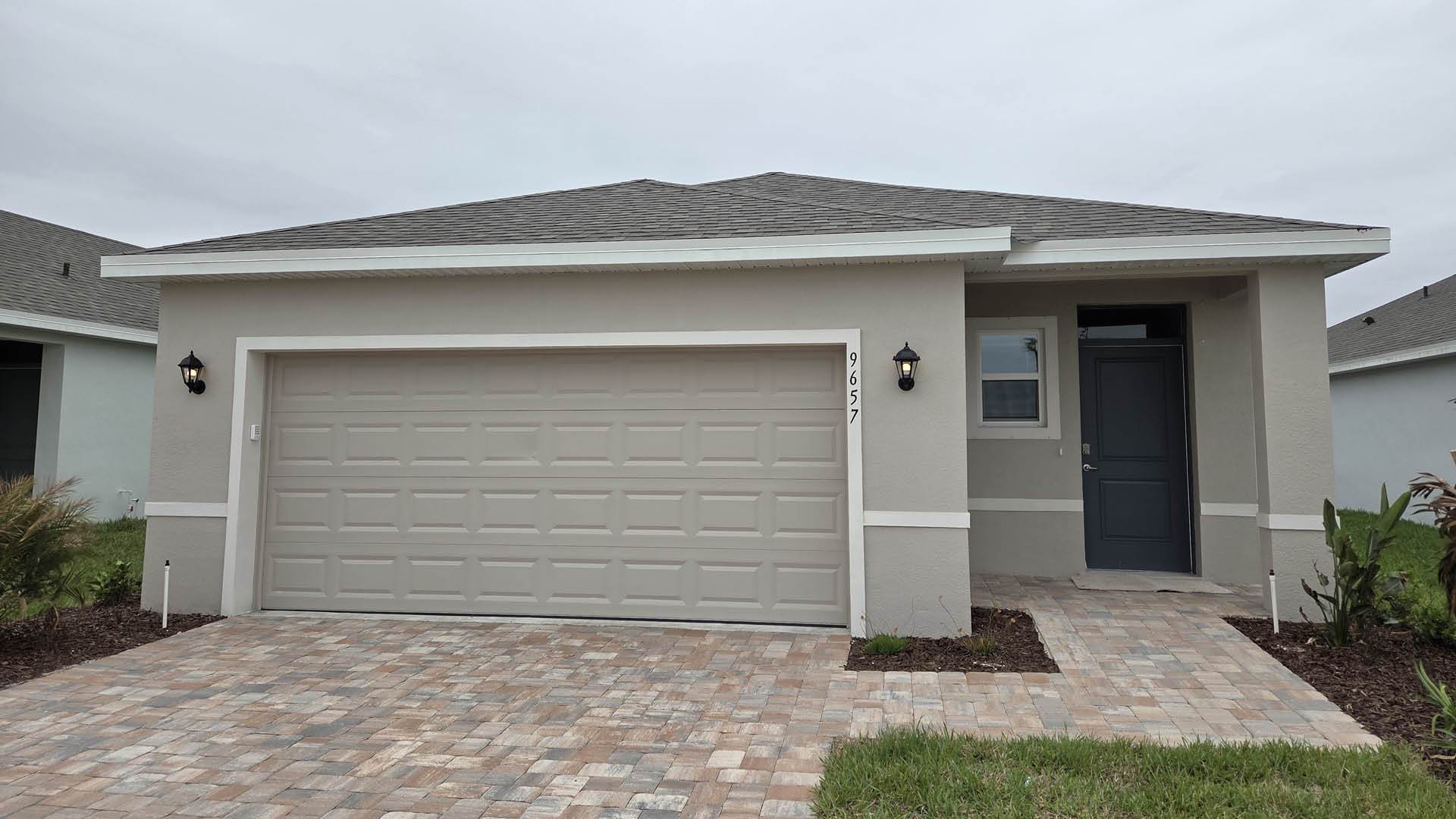 9657 Venetian Square