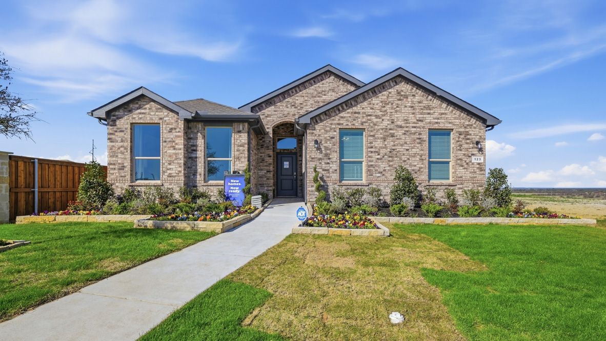 123 Lucy Lane. Rhome, TX 76078