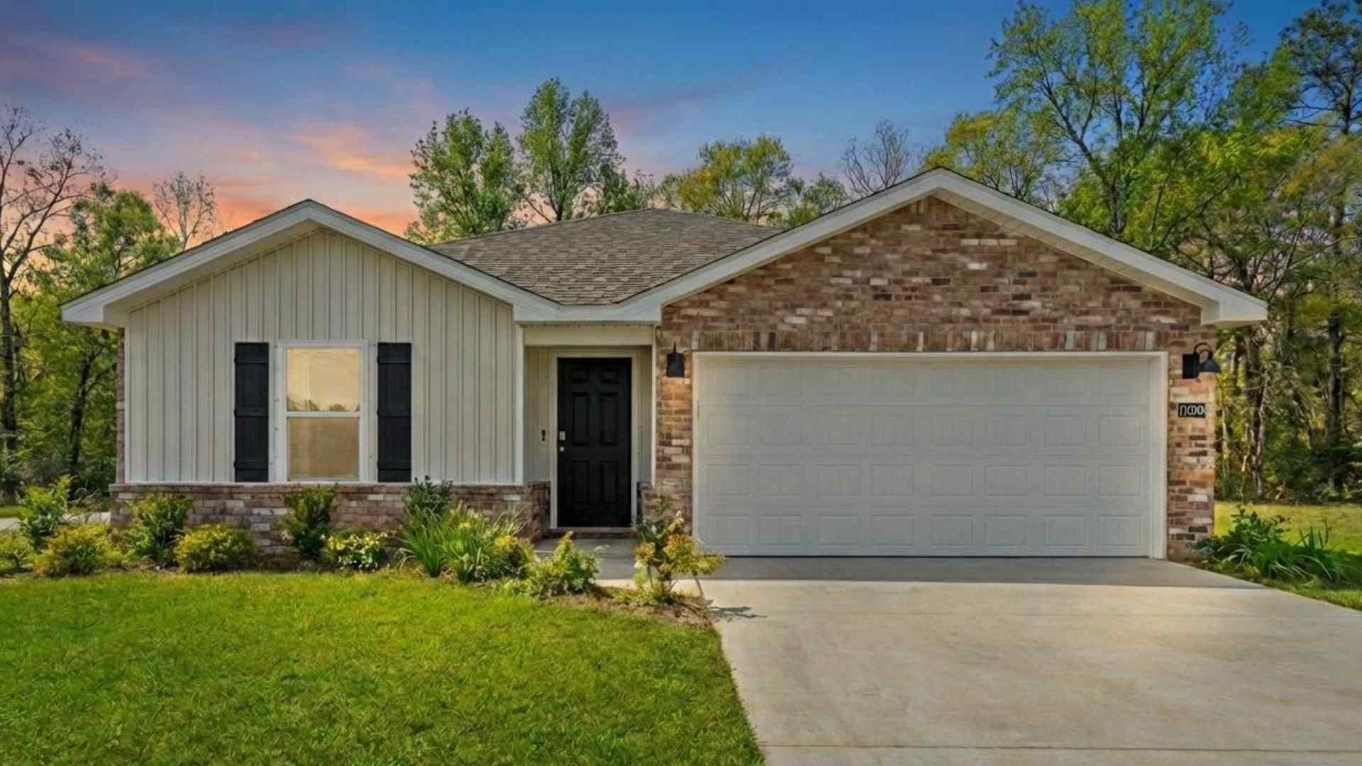 1172 Colleton Drive. Semmes, AL 36575