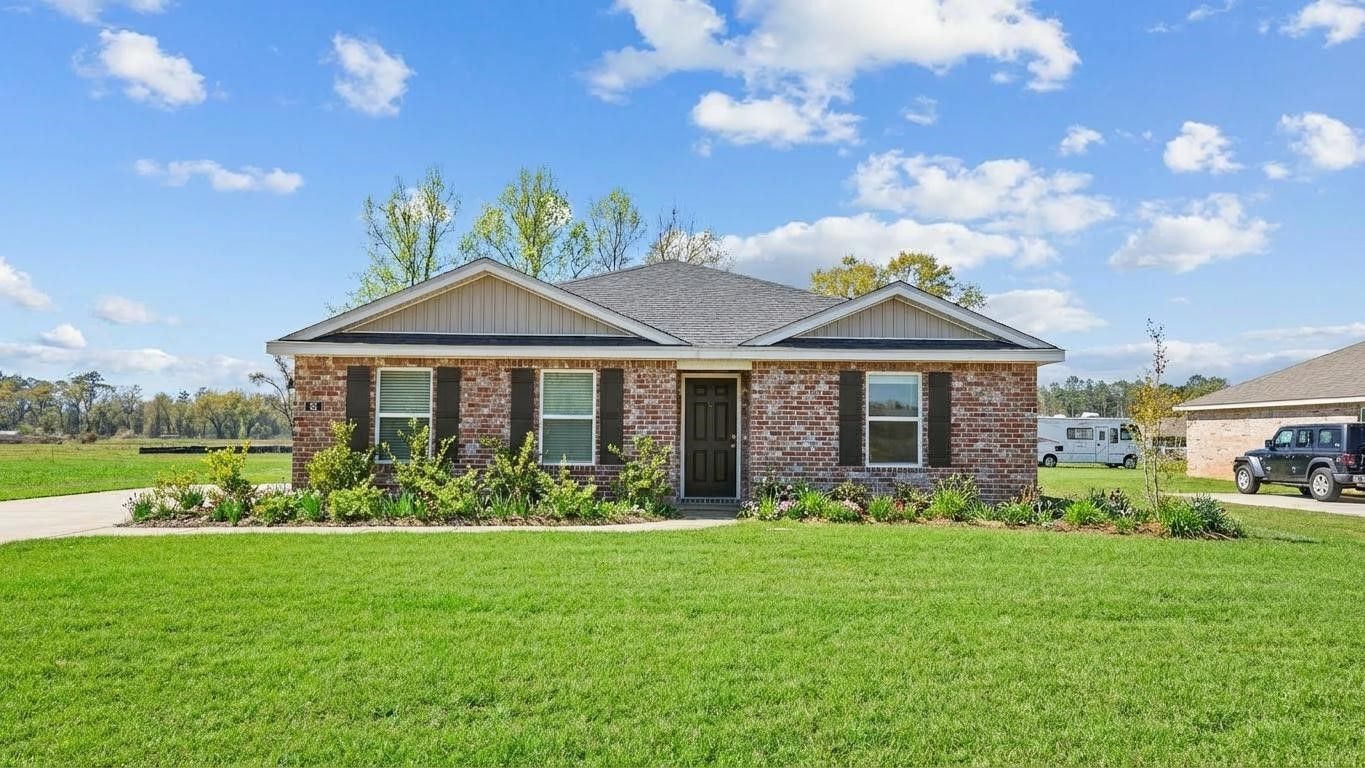 34 Kings Crossing Drive. Lucedale, MS 39452