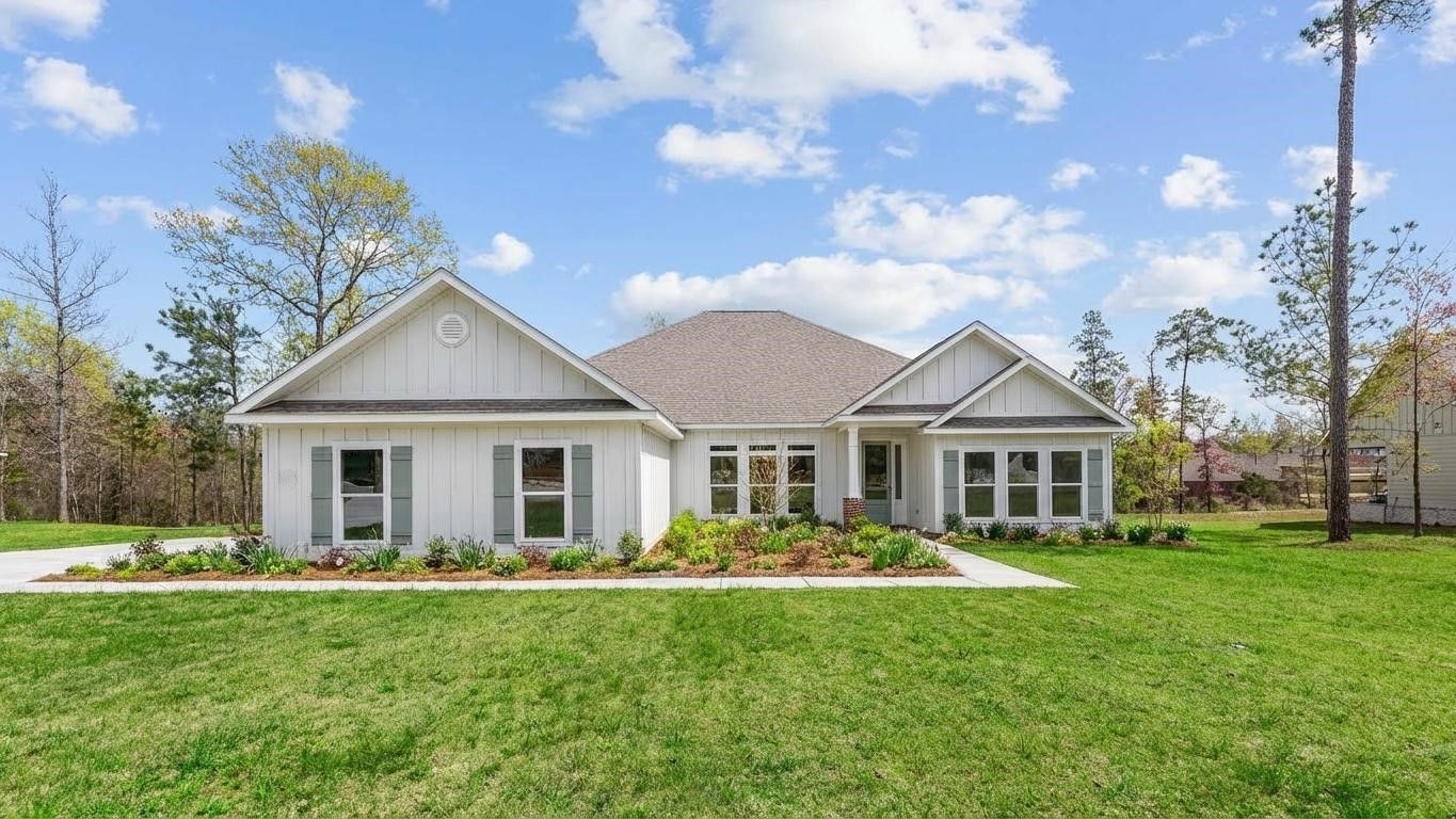 6601 Palm Pointe Drive. Ocean Springs, MS 39564