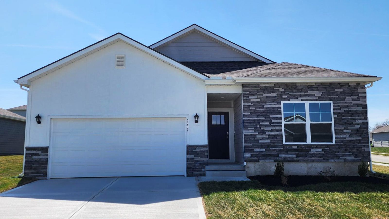 2207 Creek View Ln