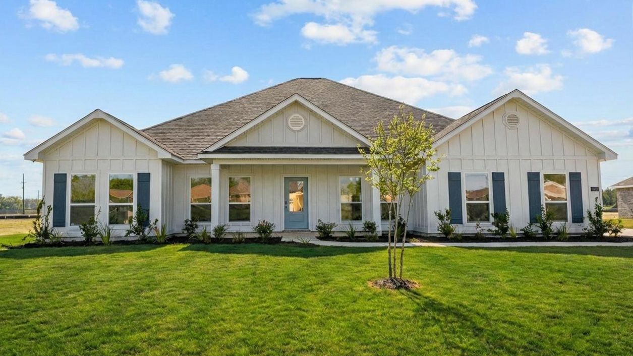 1428 Penny Lakes Drive. Semmes, AL 36575