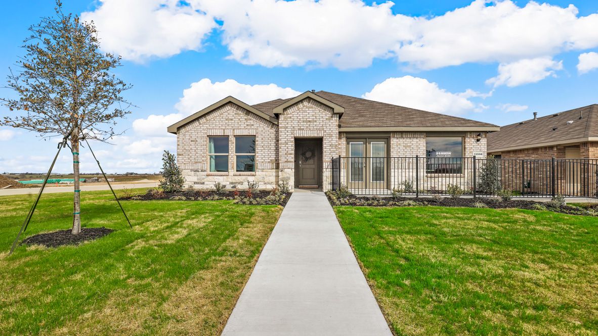 Texas Cali - The Hills at Reunion: Rhome, Texas - D.R. Horton