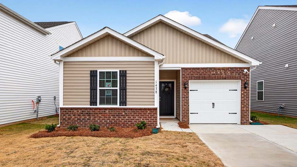 Sanford - The Hamptons at Hickory: Hickory, North Carolina - D.R. Horton