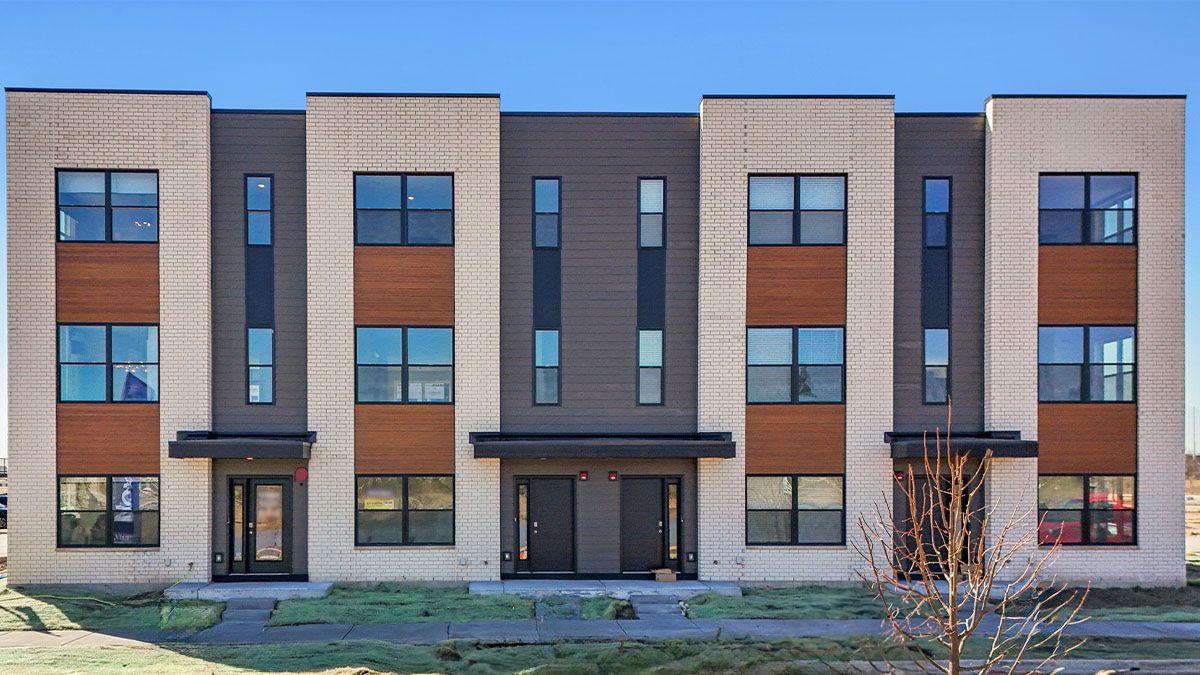 GRANT - Northgate at Veridian: Schaumburg, Illinois - D.R. Horton