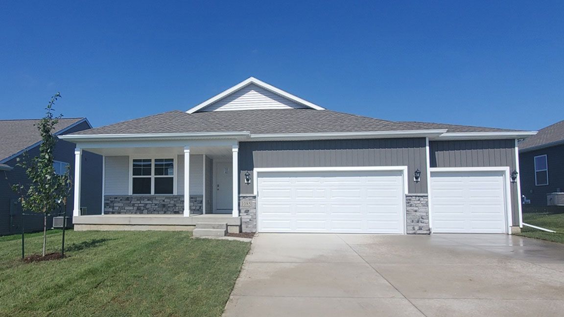 Hamilton - Creekview Estates: Polk City, Iowa - D.R. Horton