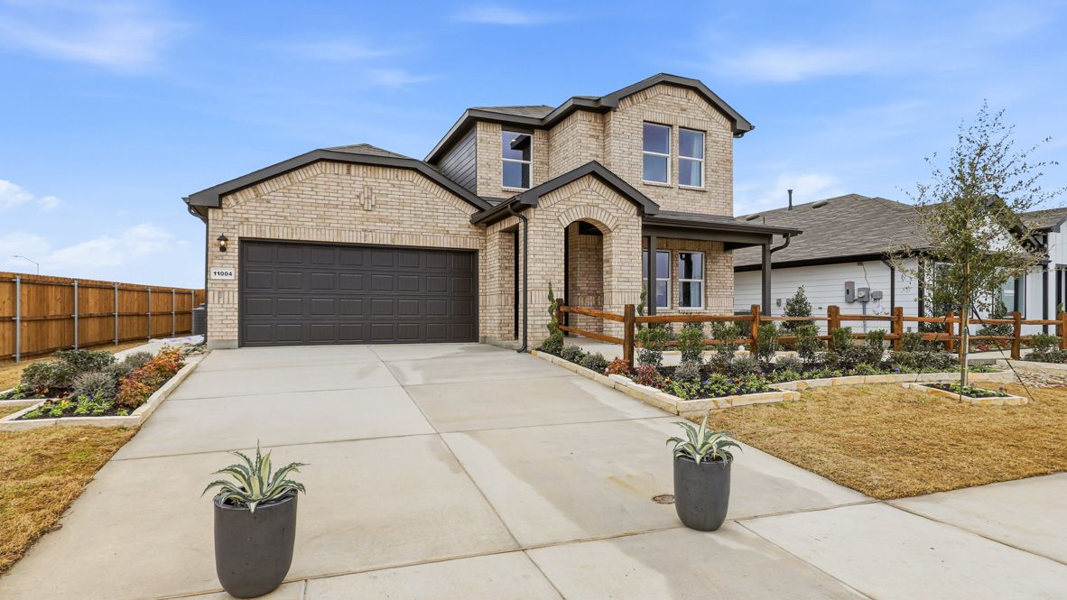 400 Sunday Silence Way. Granbury, TX 76049