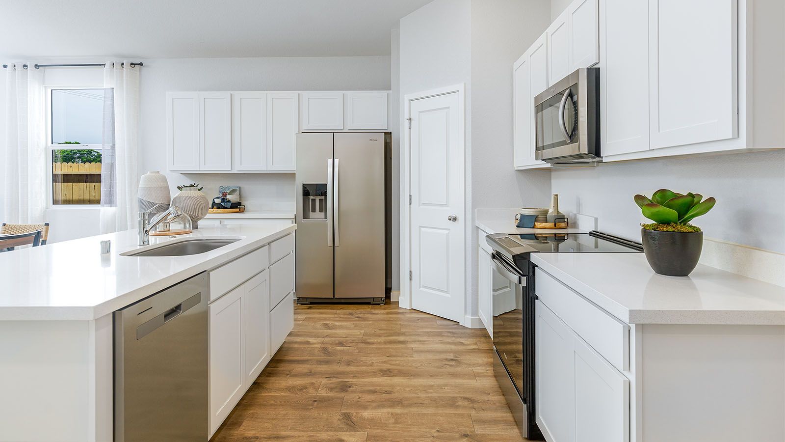 2142 Dusen Dr. Yuba City, CA 95993