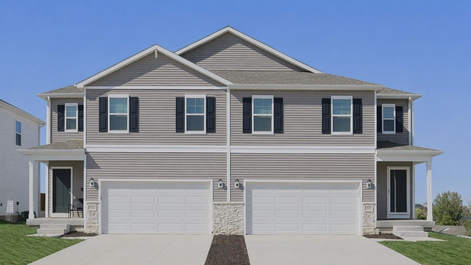 Emerson - Majestic Pointe Twinhomes: Bennington, Nebraska - D.R. Horton