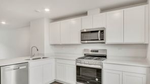 425 Lakeshore Ct (MONROE)