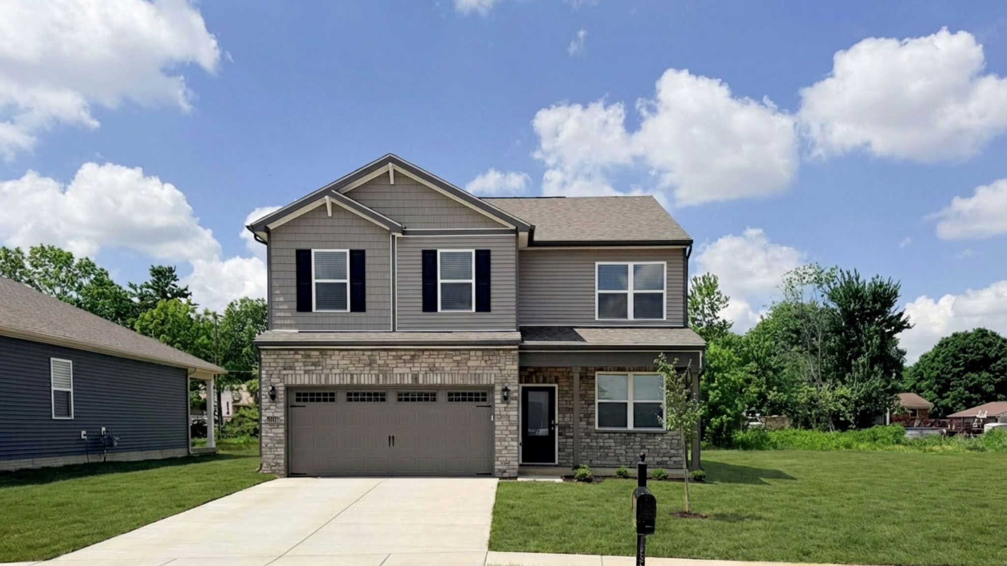 8200 Cedar Pointe Drive. Louisville, KY 40229