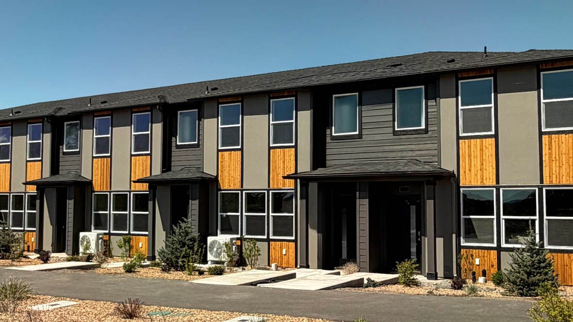 Aspen II - Stevens Ranch Townhomes: Bend, Oregon - D.R. Horton