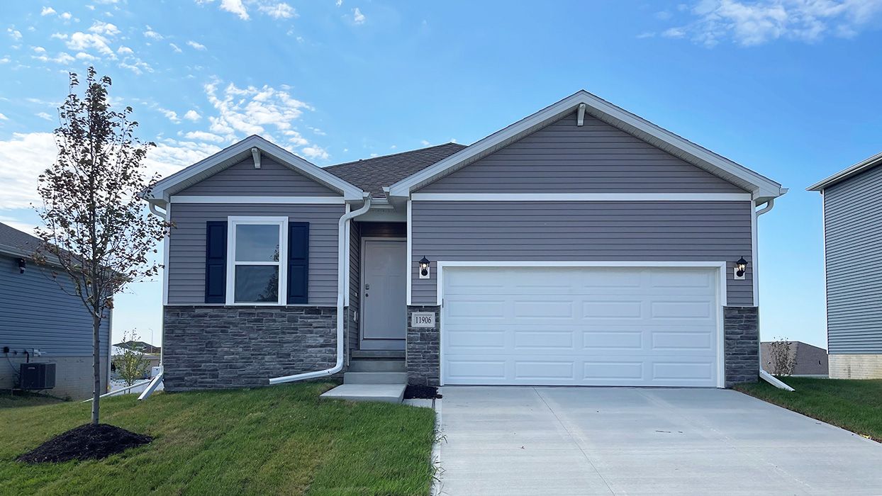 Roland - Enclave Flats: Elkhorn, Nebraska - D.R. Horton