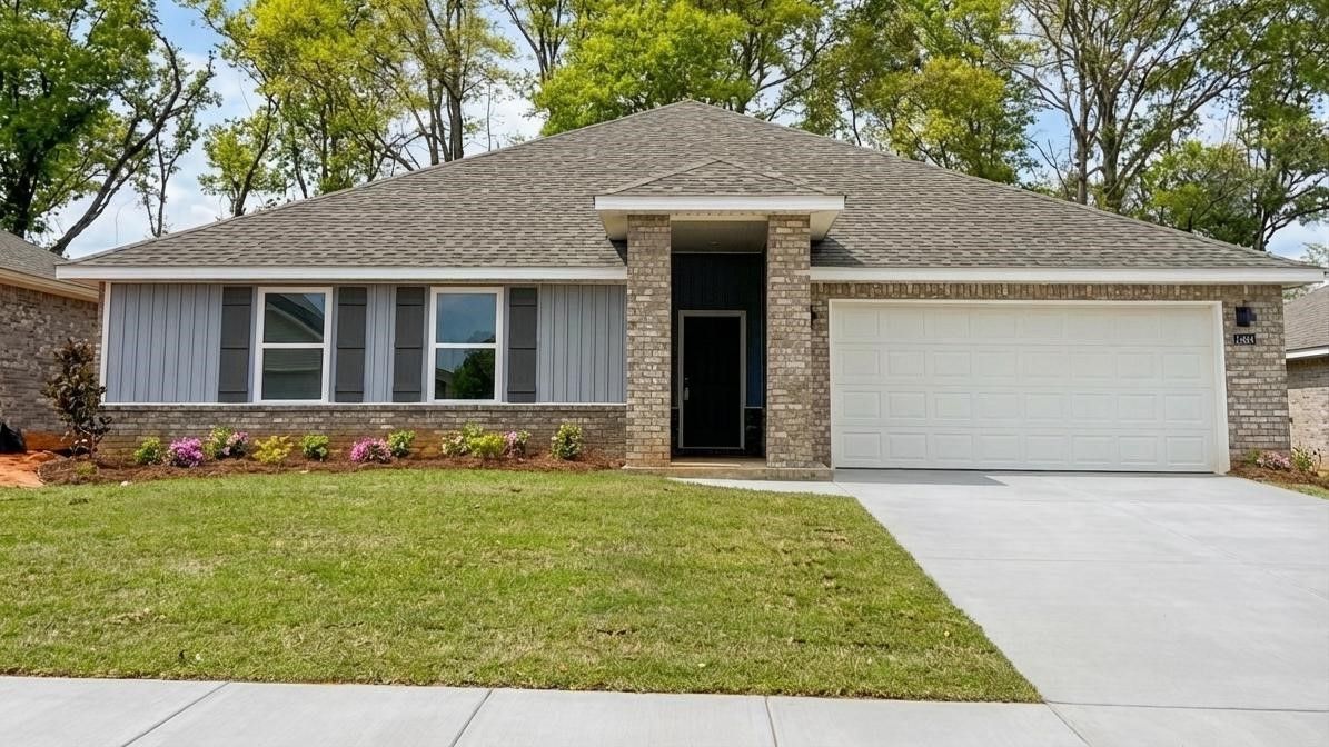 The Denton - Valor Ridge: Mobile, Alabama - D.R. Horton