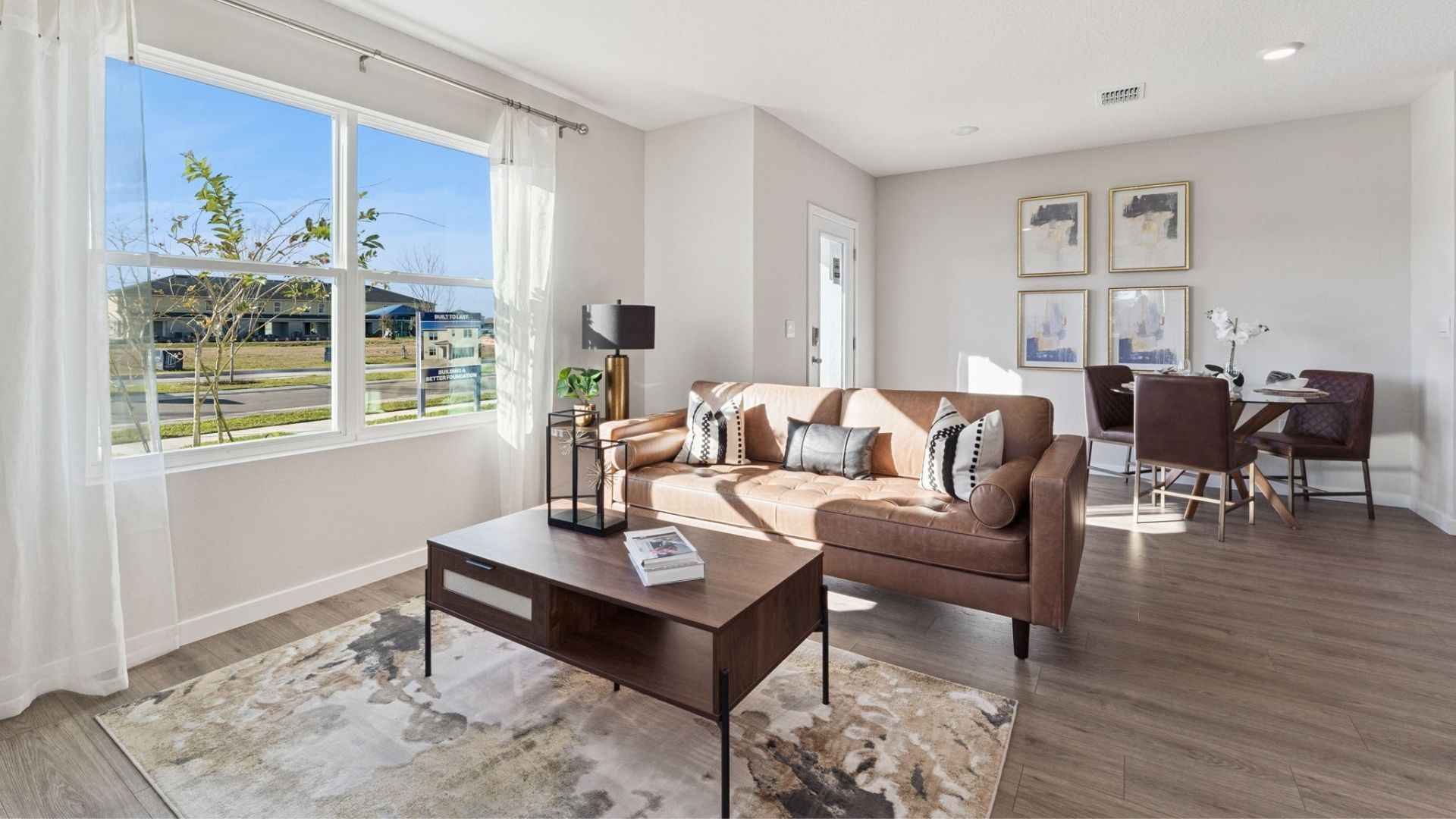 Fish Lake Cove por D.R. Horton en Orlando Florida