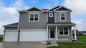 914 2ND ST NE (Holland)