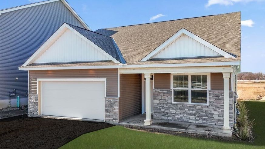 1671 Century Circle. Maplewood, MN 55119
