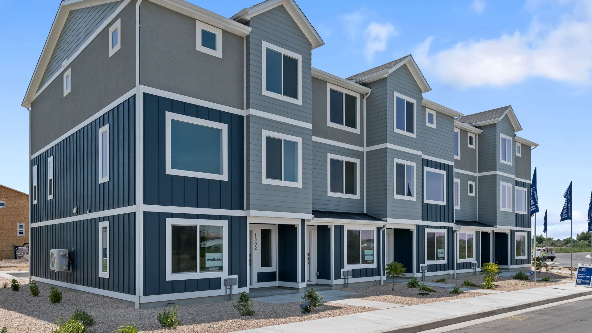Dixon Creek Townhomes - Harrisville, UT